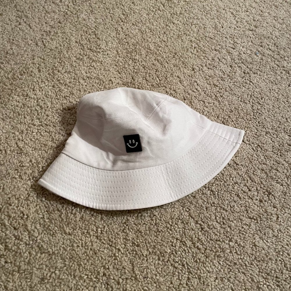 White Bucket Hat with smiley face